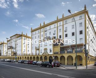 Vista exterior de Apartament de lloguer en  Sevilla Capital amb Aire condicionat