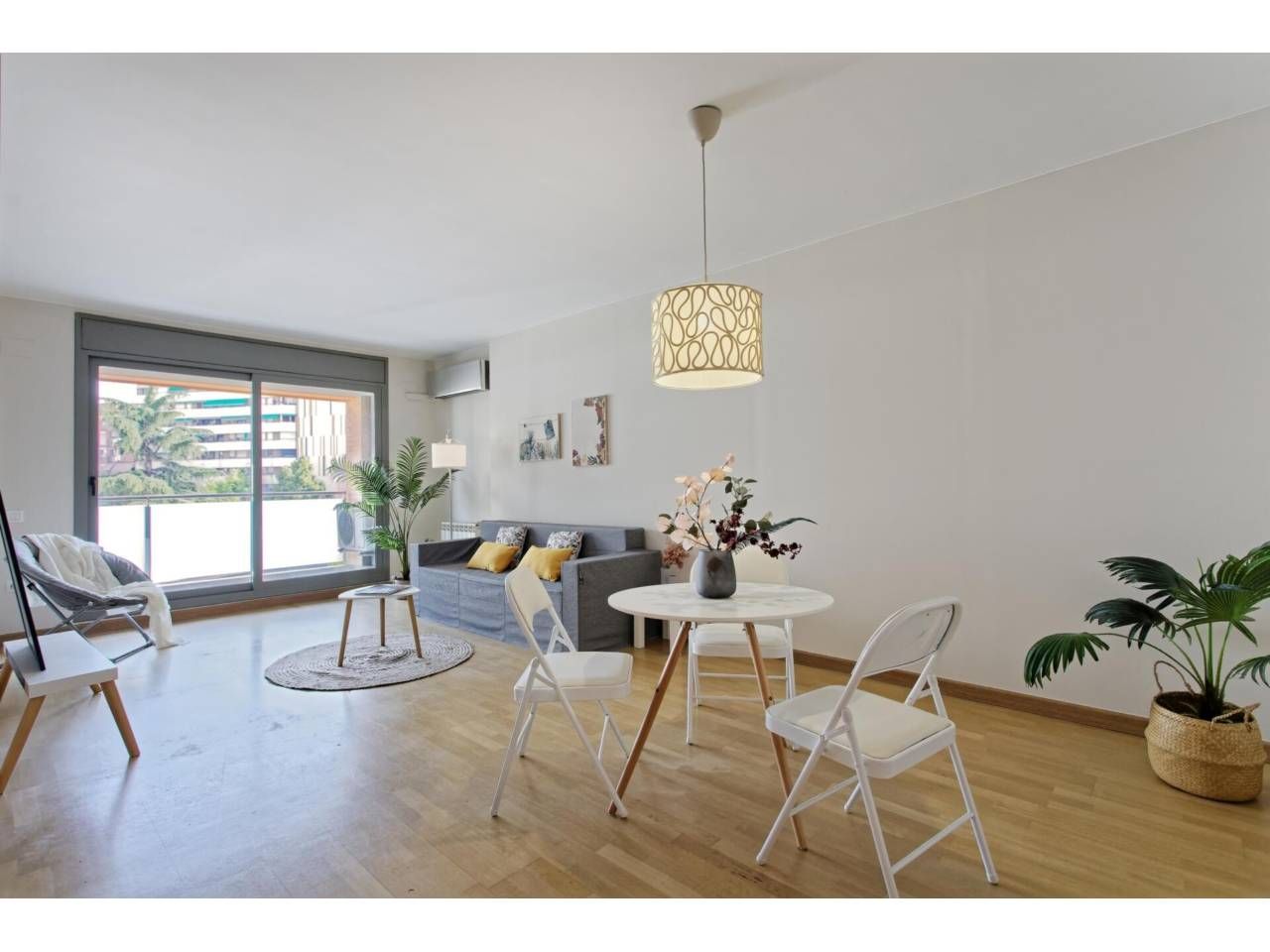 Living room of Flat for sale in Terrassa  with Heating, Parquet flooring and Terrace