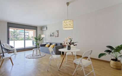 Living room of Flat for sale in Terrassa  with Heating, Parquet flooring and Terrace