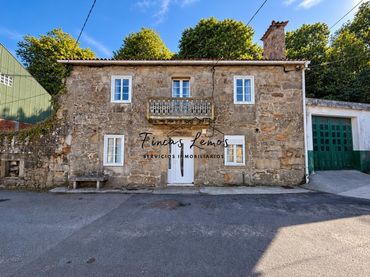 Casa amb jardí en venda a Vimianzo