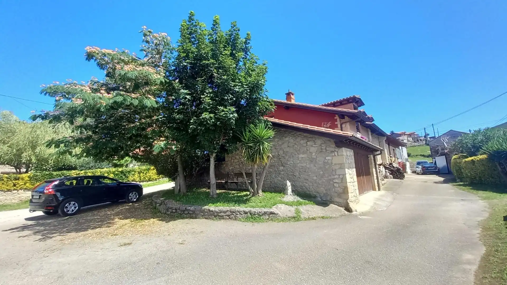 Exterior view of Houses for sale in Santillana del Mar  with Private garden, Storage room and Balcony