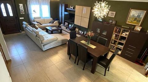 Foto 3 de Casa adosada en venta en Calle Barrio, -1, Sariegos, León