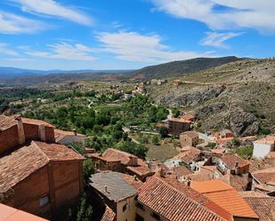 Vista exterior de Casa adosada en venda en Castielfabib amb Terrassa