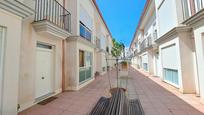 Vista exterior de Casa adosada en venda en Alzira amb Aire condicionat i Terrassa