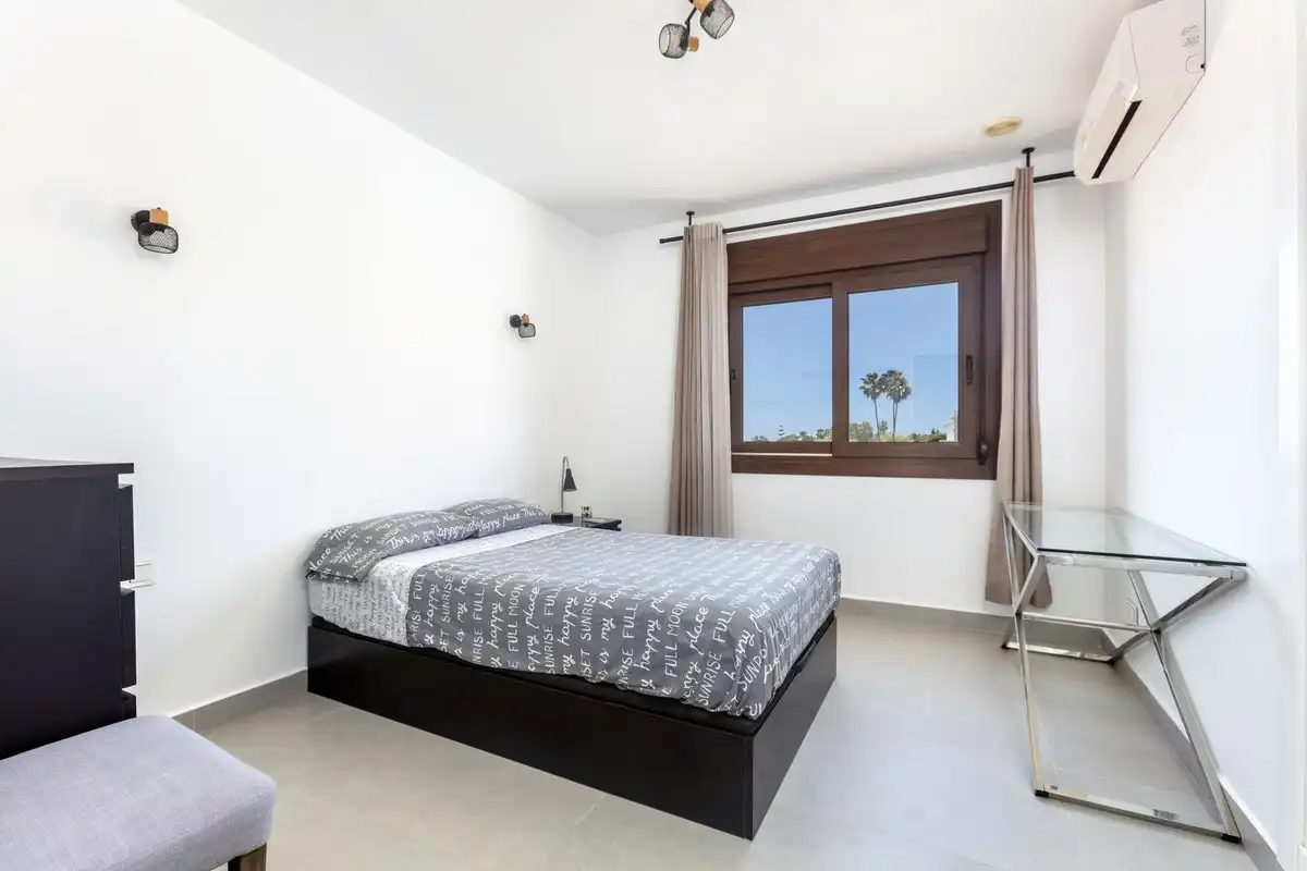 Chalet con piscina en venta en atalaya, imagen 16