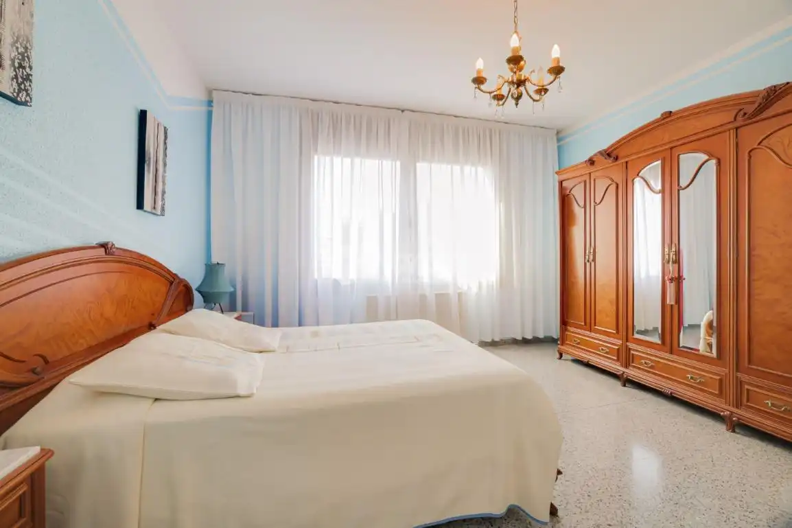 Schlafzimmer von Einfamilien-Reihenhaus zum Verkauf in Terrassa mit Terrasse