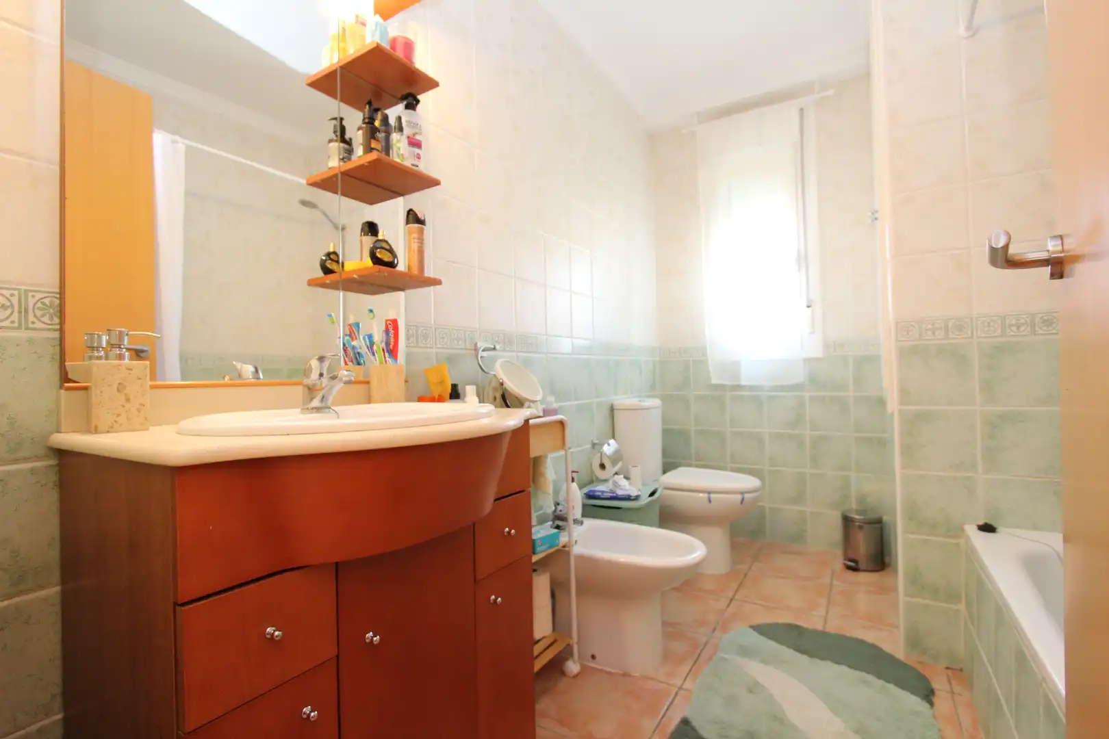 Baño de Casa adosada en venta en Mont-roig del Camp con Aire acondicionado, Jardín privado y Amueblado