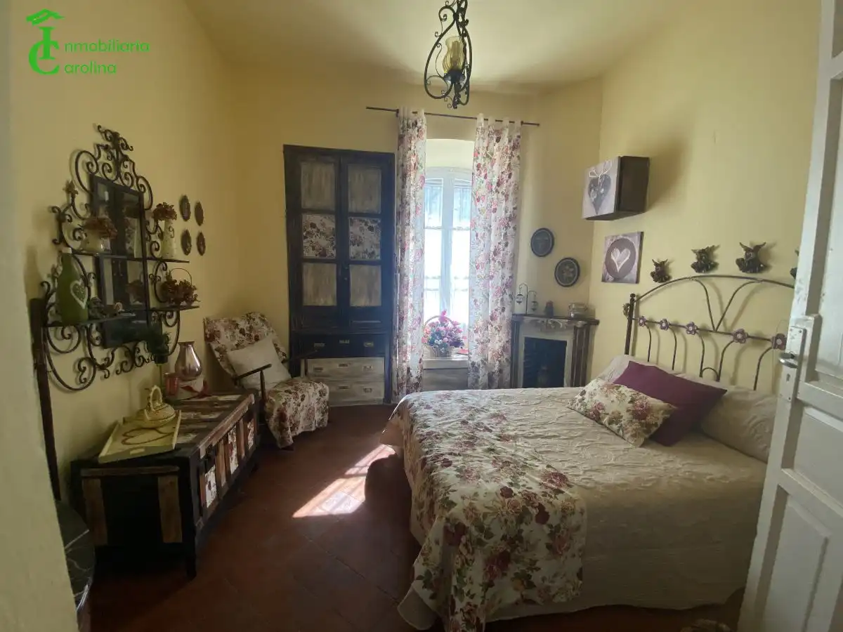Dormitori de Casa o xalet en venda en Baños de la Encina amb Piscina
