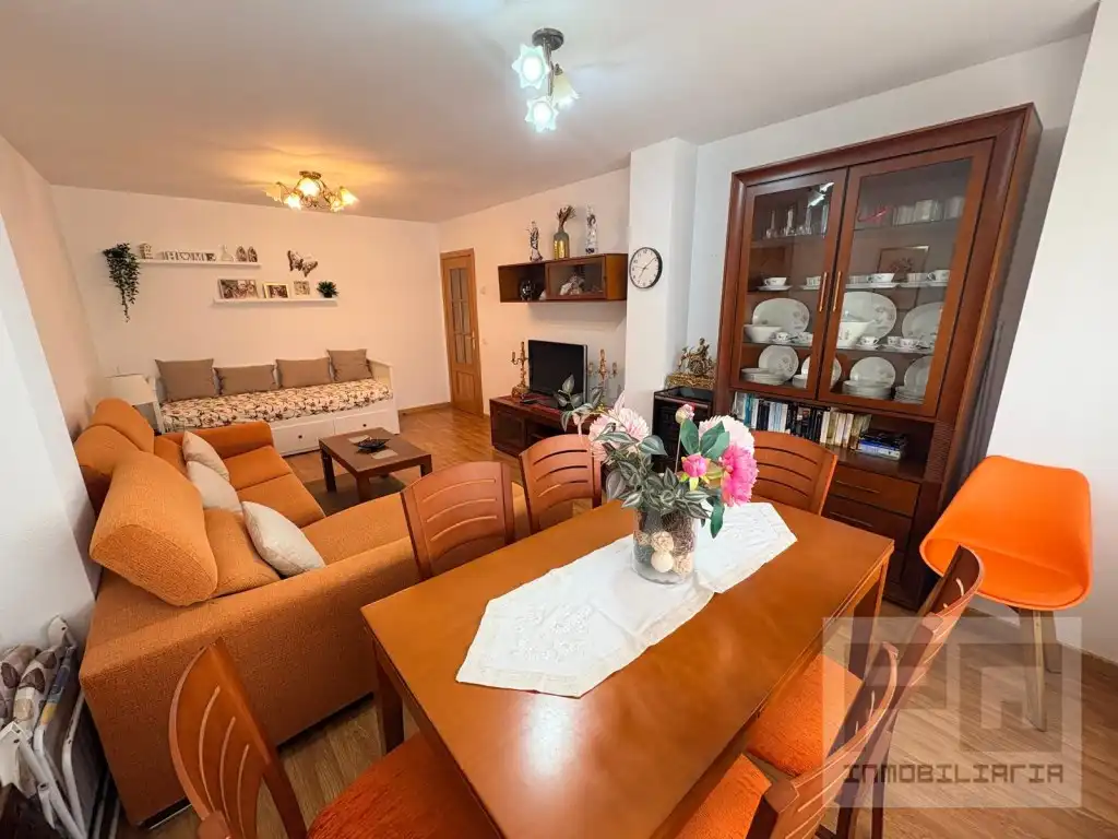Sala de estar de Apartamento en venta en Las Navas del Marqués 