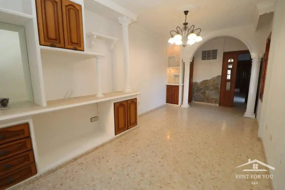 Maisonette zur Miete in Coín mit Klimaanlage und Balkon