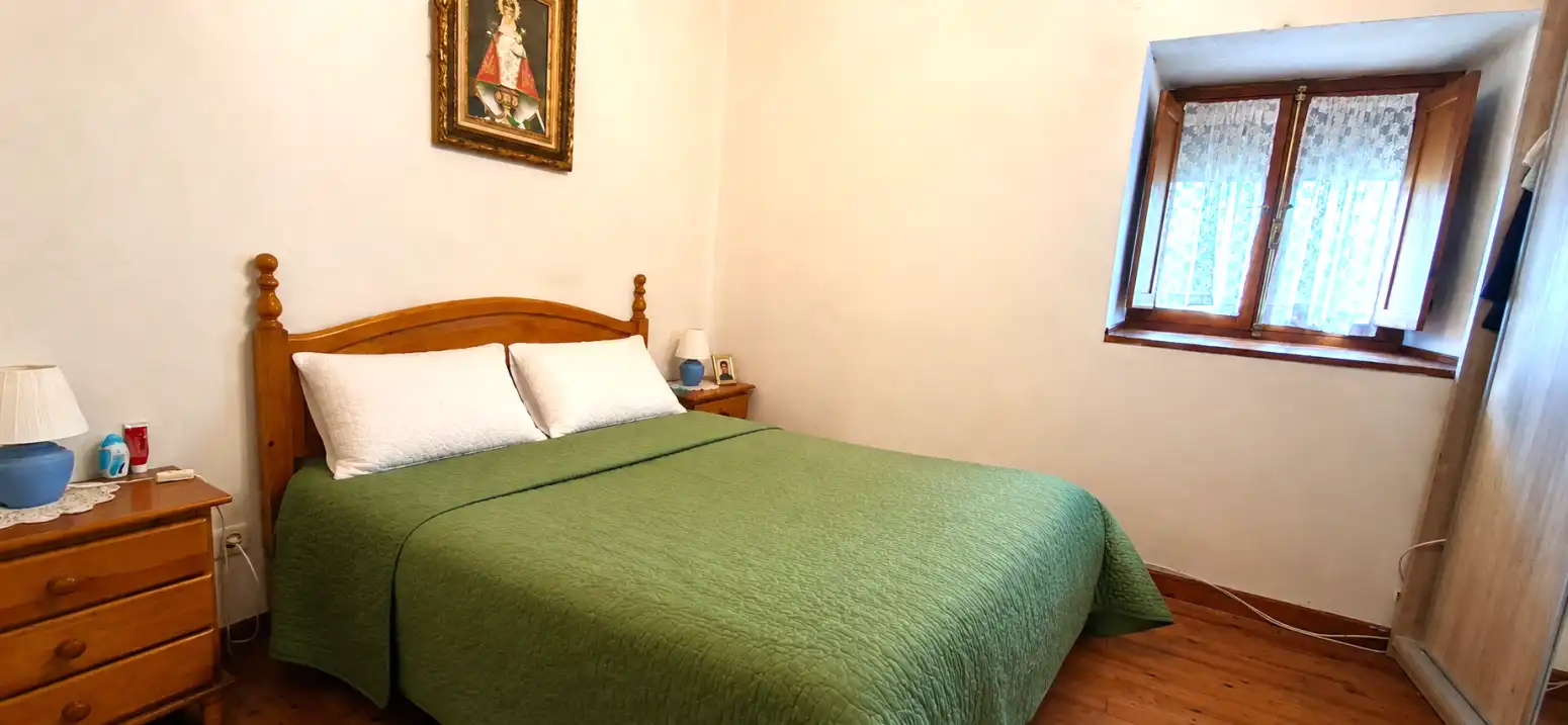 Dormitori de Casa o xalet en venda en Herrerías amb Jardí privat, Parquet i Traster