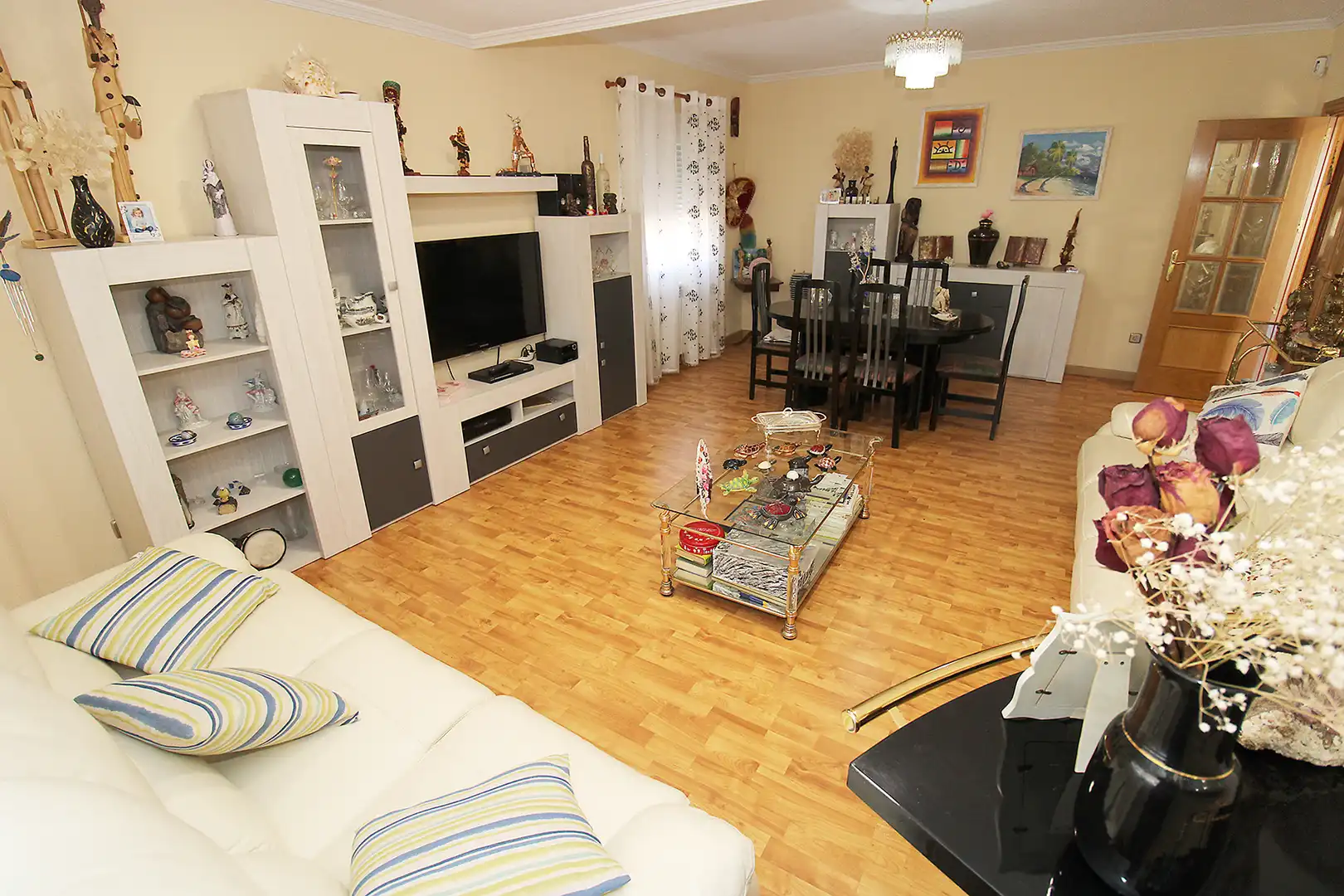Sala de estar de Casa o chalet en venta en Torremocha de Jarama con Aire acondicionado, Calefacción y Jardín privado