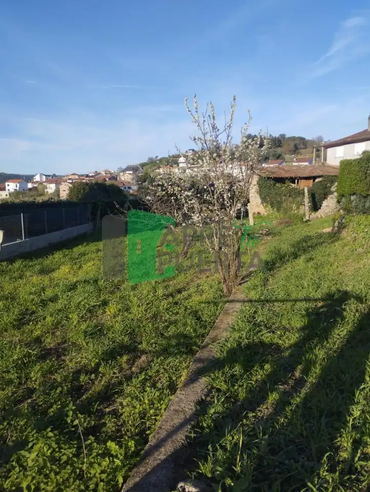 Casa o xalet en venda en Ourense Capital  amb Jardí privat i Terrassa