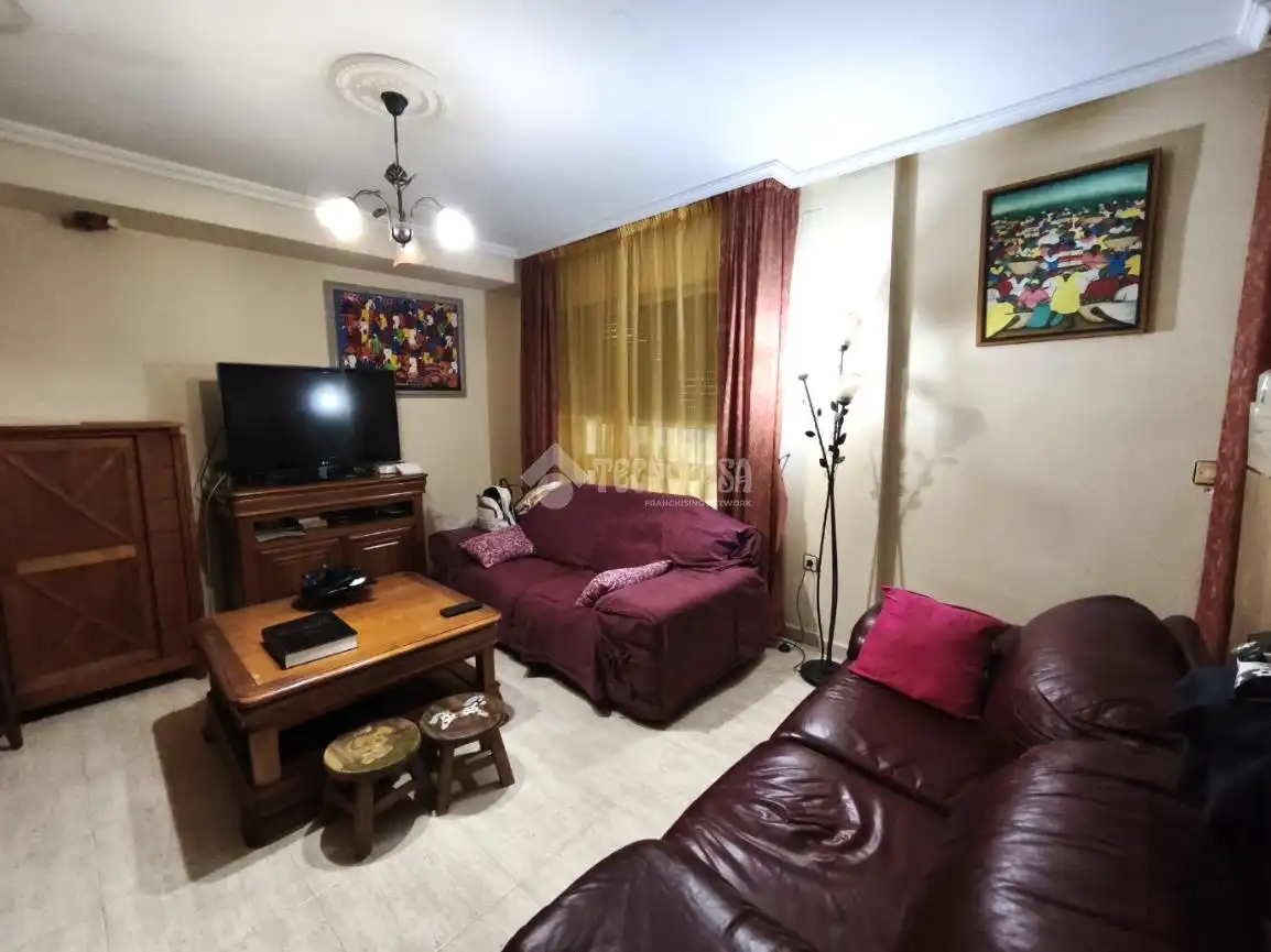 Sala de estar de Casa adosada en venta en Azuqueca de Henares