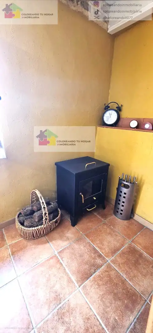 Casa o xalet en venda en La Pola de Gordón  amb Calefacció, Jardí privat i Parquet