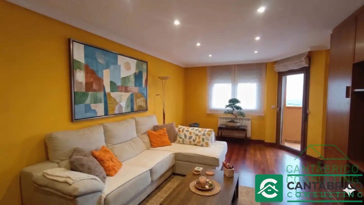 Wohnzimmer von Wohnung zum Verkauf in Navia mit Heizung, Parkett und Terrasse