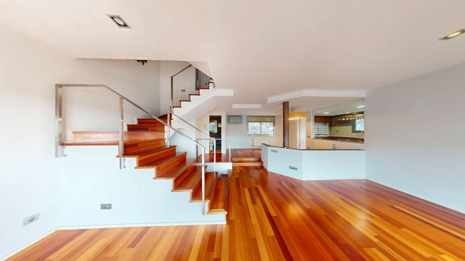 House or chalet for sale in Centre