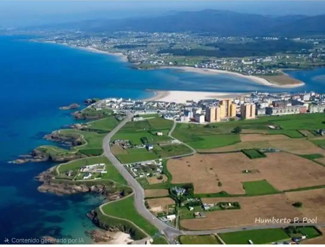 Vista exterior de Dúplex en venta en Foz con Calefacción y Amueblado