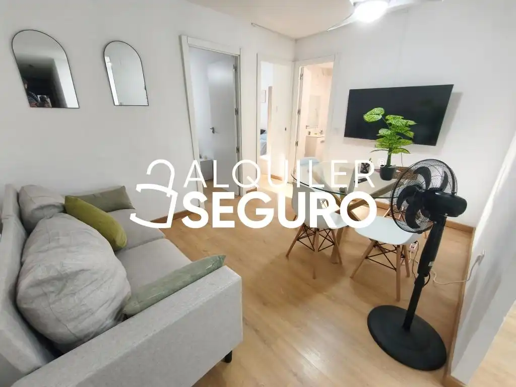 Sala d'estar de Pis de lloguer en Alicante / Alacant amb Terrassa i Moblat