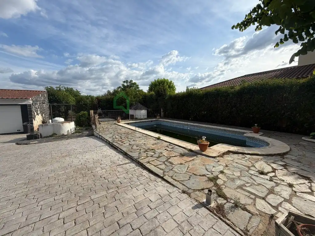 Piscina de Casa o xalet en venda en Badajoz amb Aire condicionat, Jardí privat i Piscina