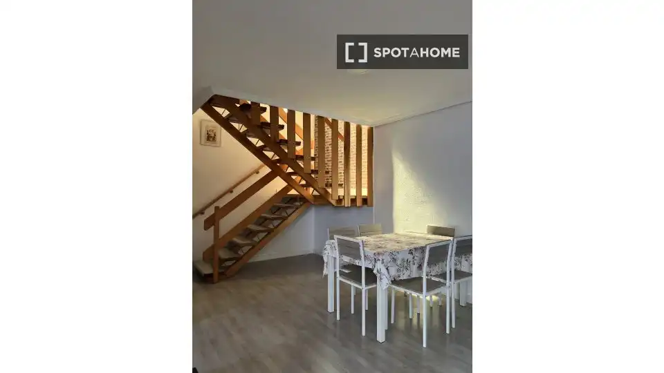 Flat for share in Valencia  with Air Conditioner, Heating and Terrace