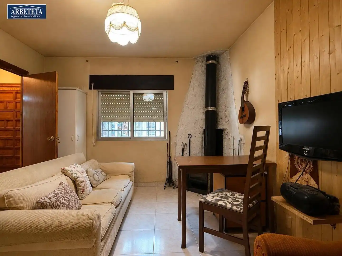 Sala de estar de Casa adosada en venta en Trijueque con Calefacción, Jardín privado y Trastero