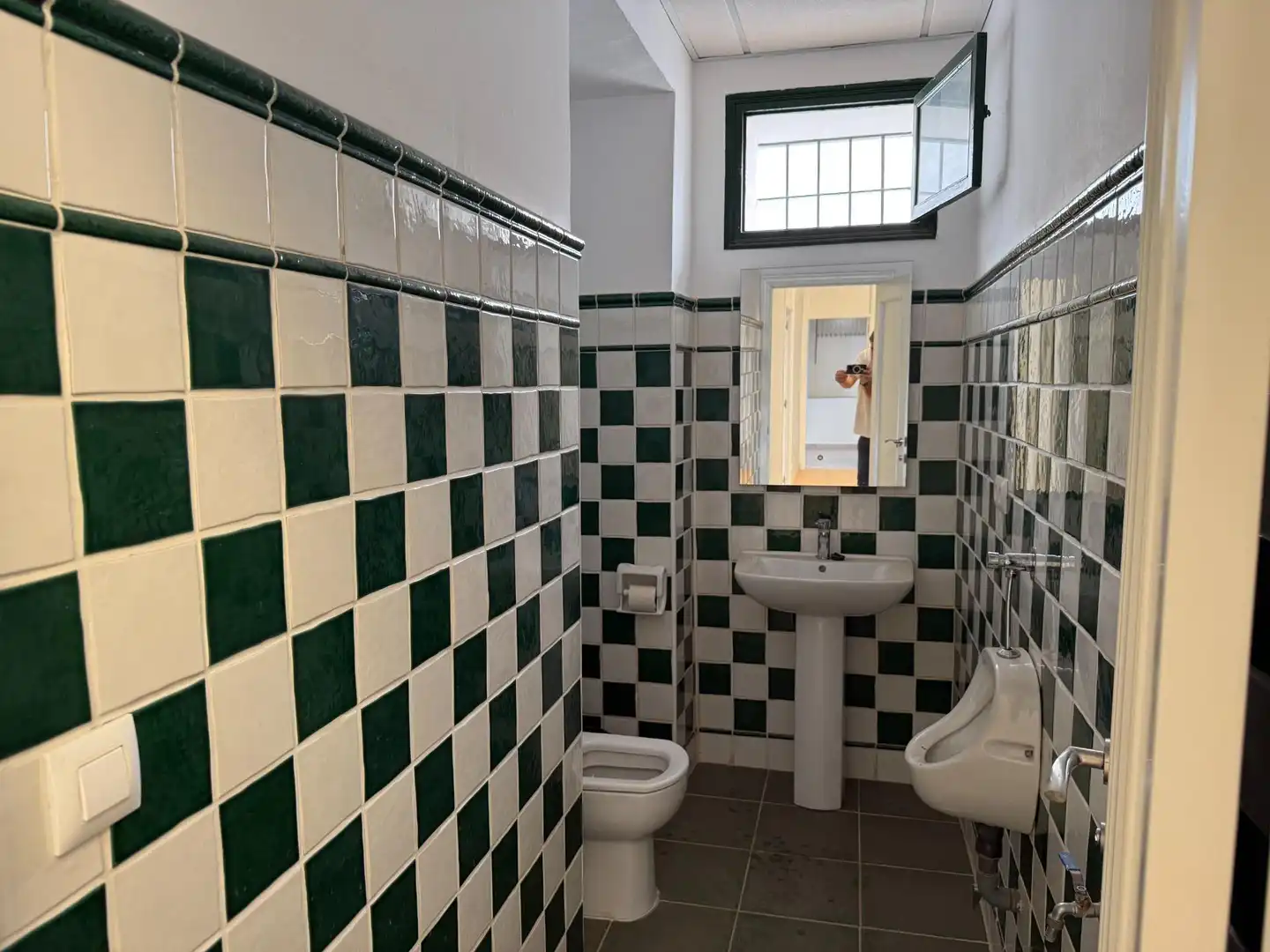 Badezimmer von Gebäude zur Miete in Dos Hermanas