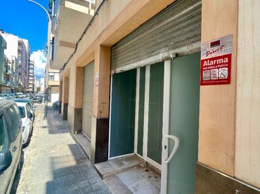 Local comercial en venda a Carrer dels Foners