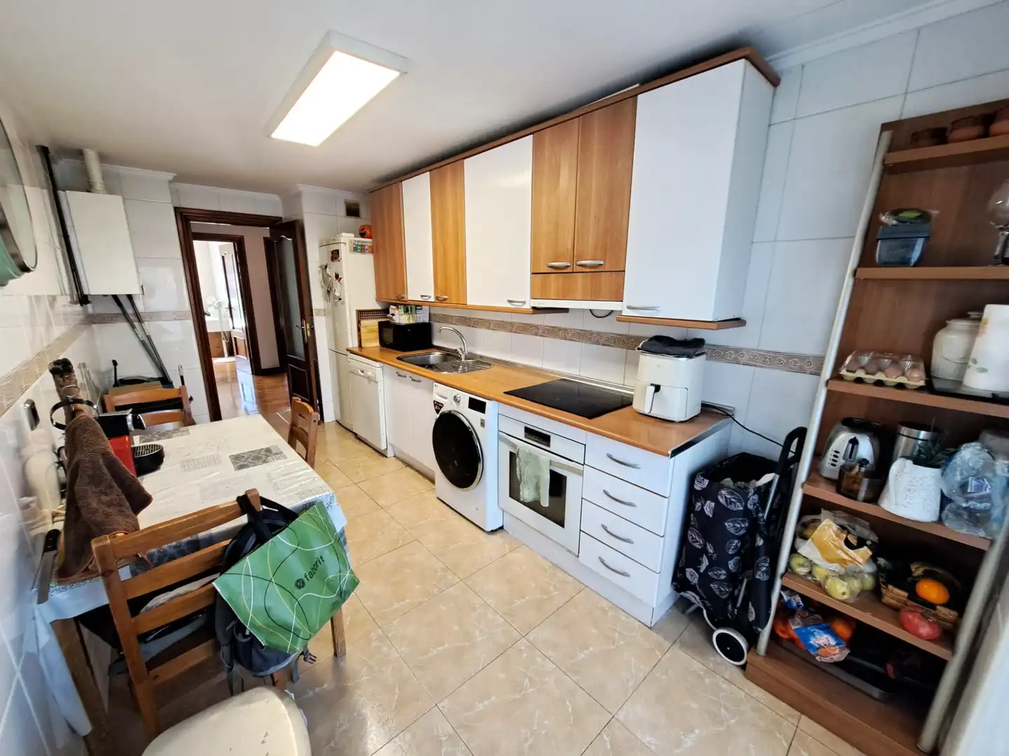 Cocina de Piso en venta en Haro con Calefacción, Terraza y Trastero
