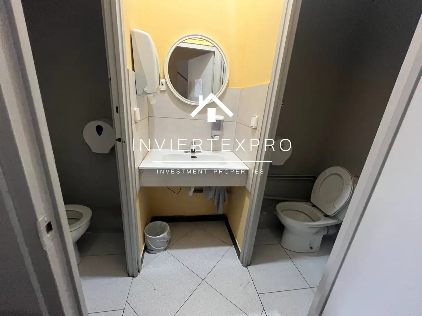 Business premises for transfer in Carrer dels Marquesos de Barberà, imagen 21