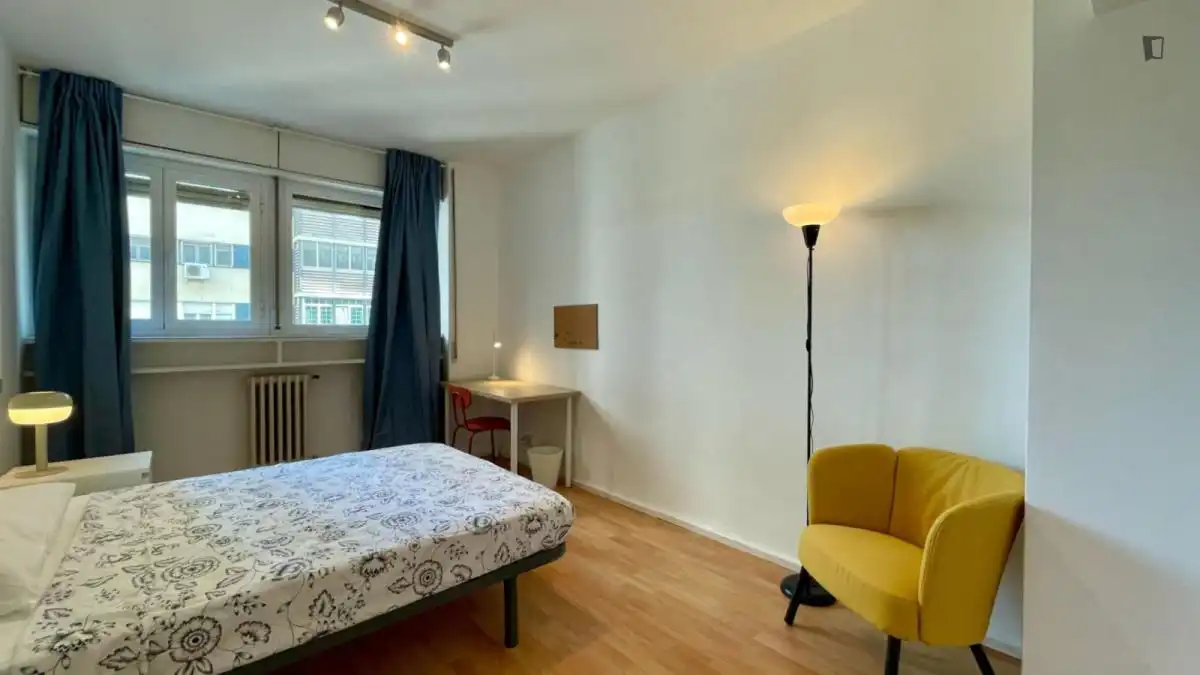 Schlafzimmer von Wohnungen zur untervermieten in Madrid mit Möbliert, Ofen und Waschmaschine
