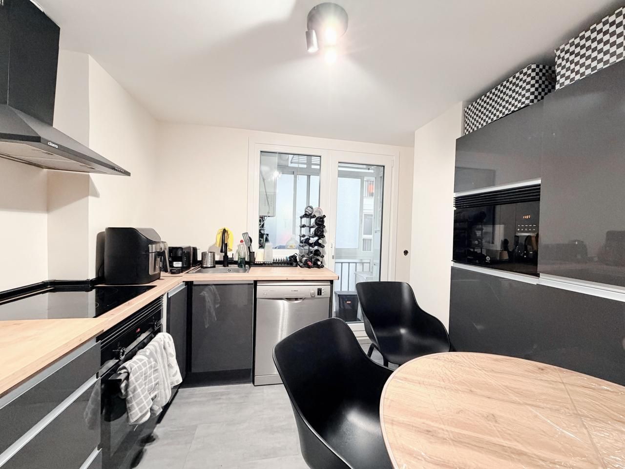 Kitchen of Flat for sale in  Madrid Capital  with Air Conditioner, Heating and Terrace