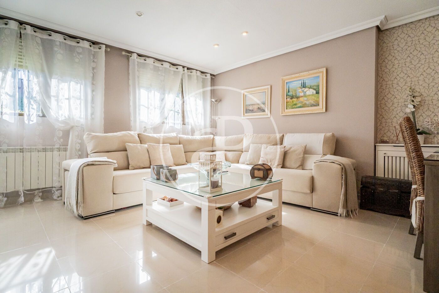 Living room of Single-family semi-detached for sale in Pozuelo de Alarcón  with Air Conditioner, Heating and Private garden