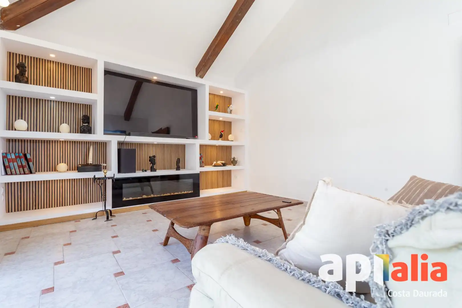 Sala d'estar de Casa o xalet en venda en Salou amb Calefacció, Jardí privat i Terrassa