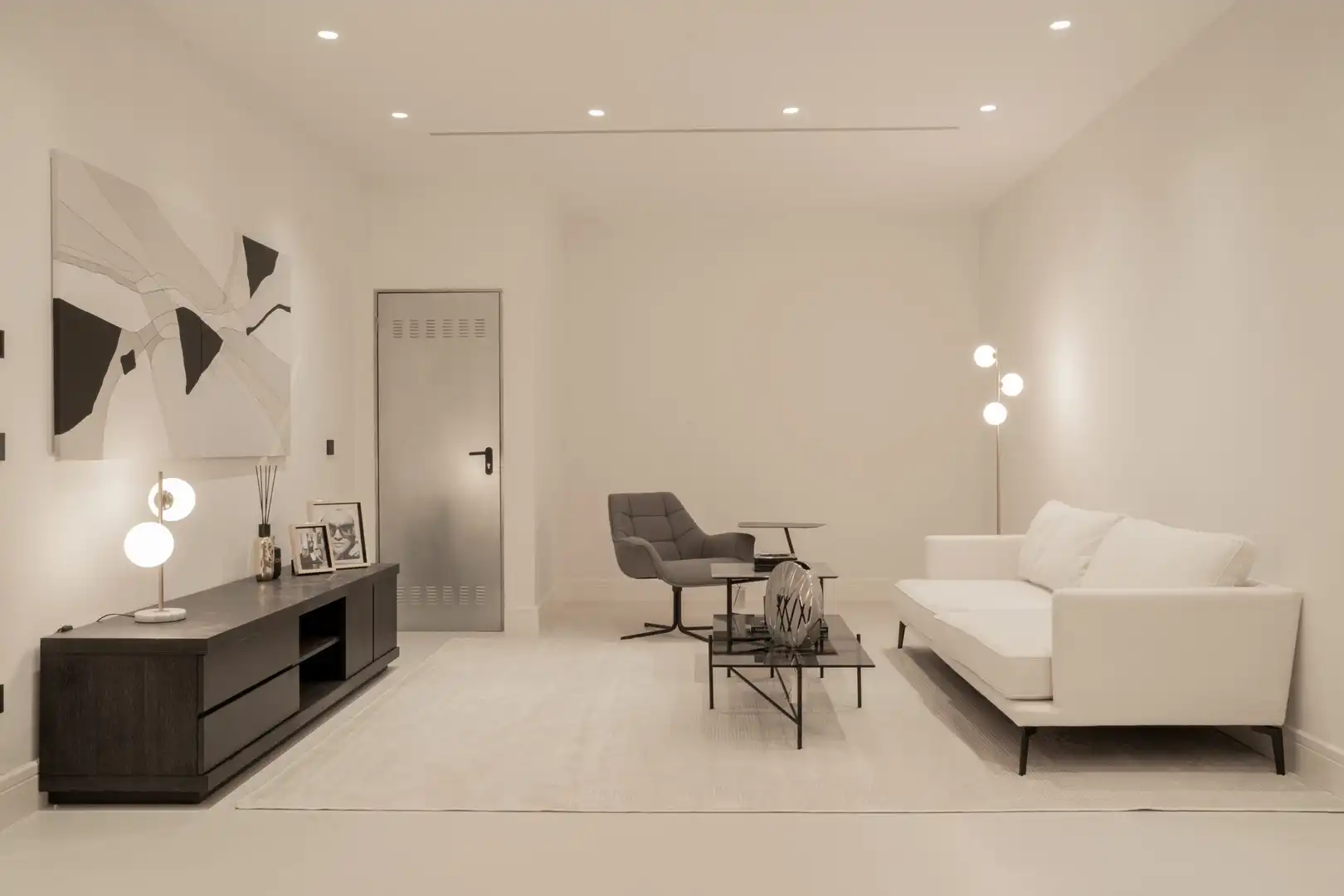 Sala de estar de Casa o chalet en venta en Marbella con Aire acondicionado, Calefacción y Jardín privado
