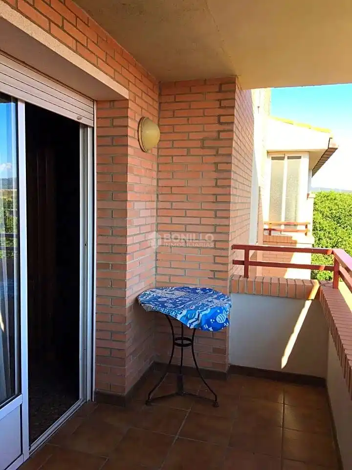 Flat with terrace to rent in Avenida de Sagunto, imagen 8