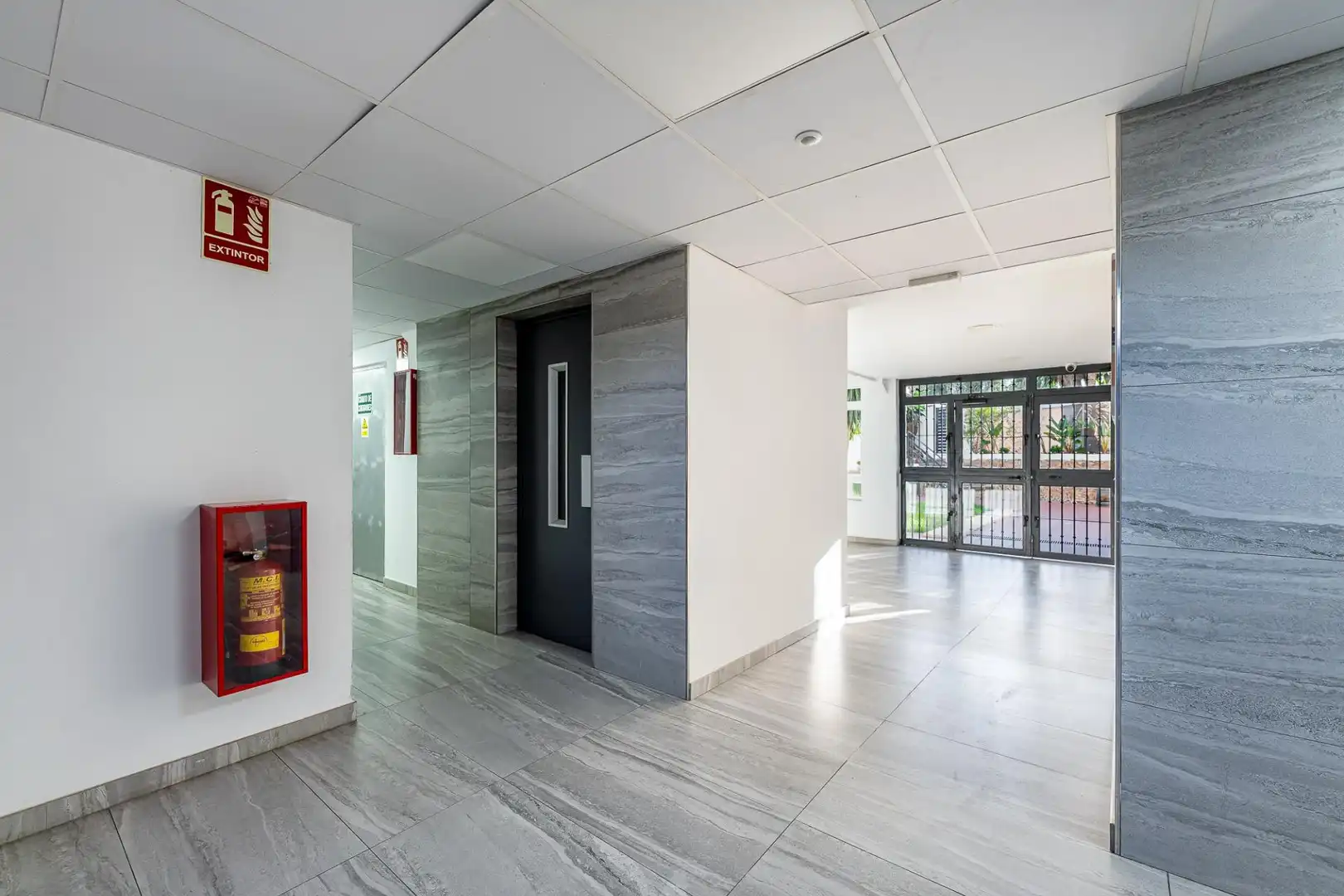 Apartamento en venta en Benalmádena con Aire acondicionado, Calefacción y Jardín privado