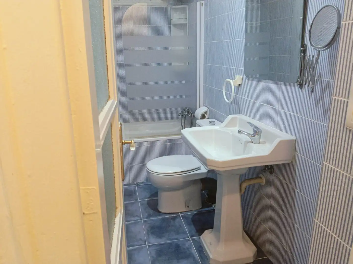 Bathroom of Houses for sale in Zaragoza  with Heating and Terrace