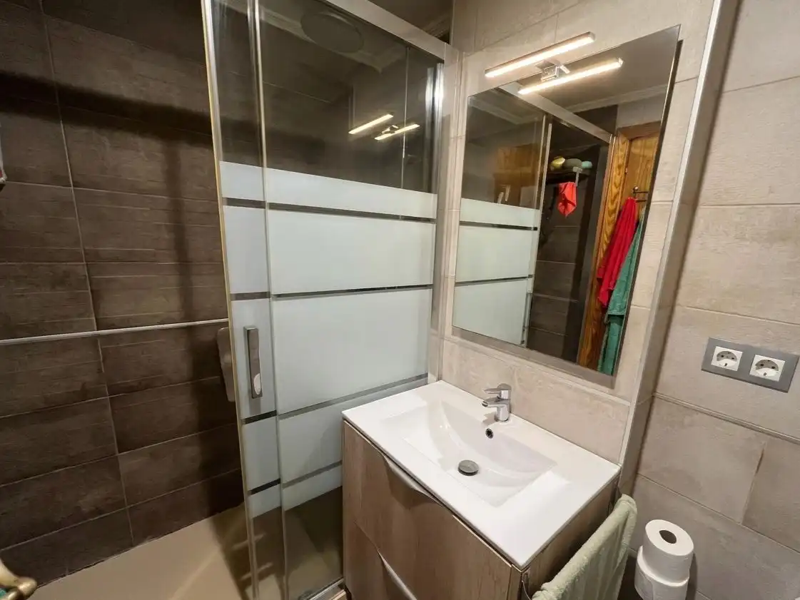 Flat with lift for sale in AV L'AIGÜERA 17, imagen 2