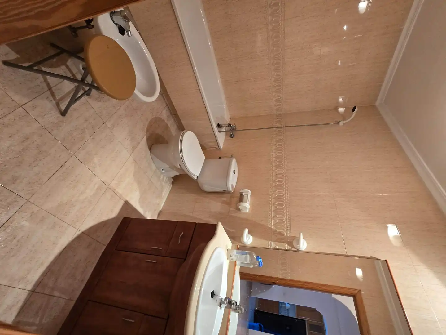 Baño de Apartamento de alquiler en Santa Pola con Aire acondicionado, Terraza y Trastero