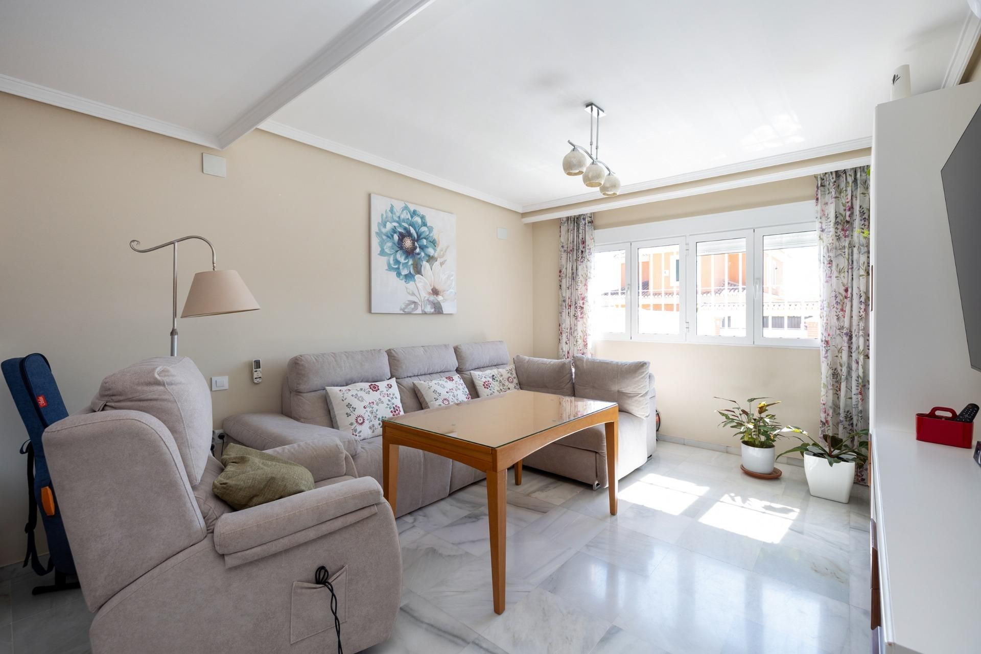 Living room of Single-family semi-detached for sale in Albolote  with Air Conditioner, Heating and Private garden