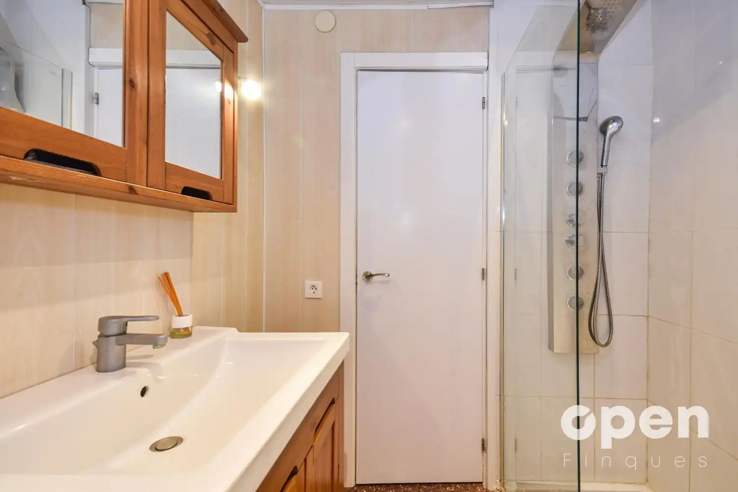 Bathroom of Flat for sale in Terrassa  with Terrace and Balcony