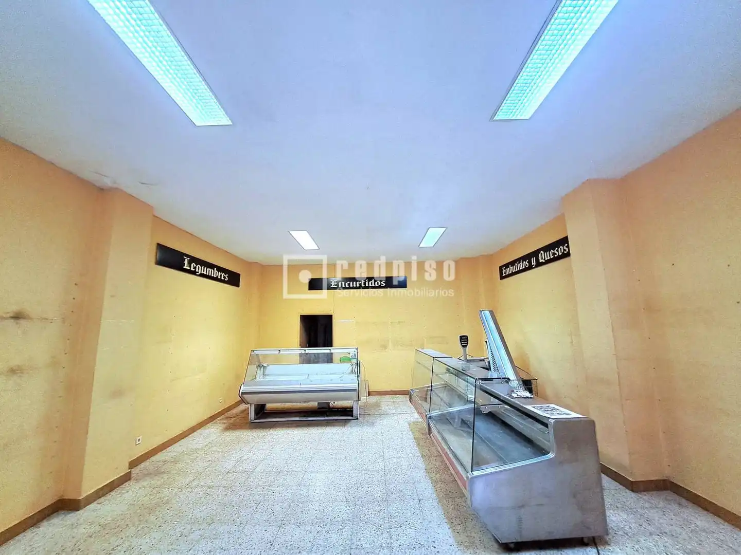 Commercial properties for sale in Talavera de la Reina  with Air Conditioner
