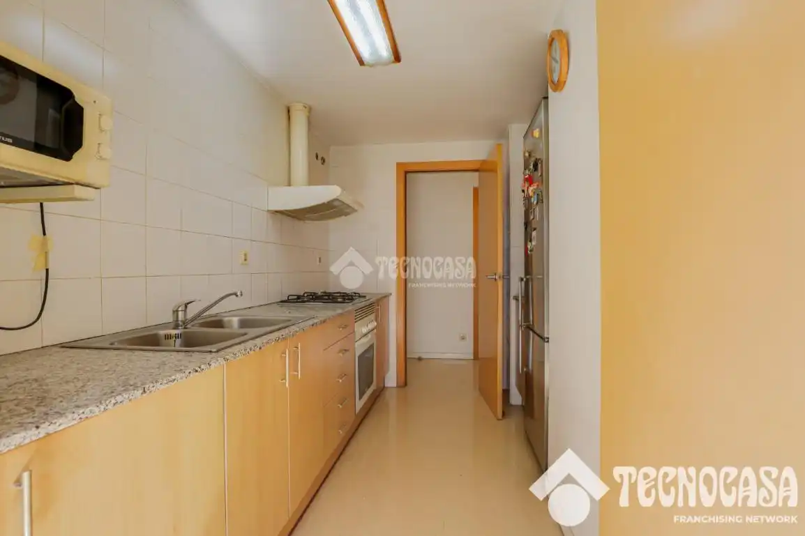 Cuina de Pis en venda en Barcelona amb Balcó