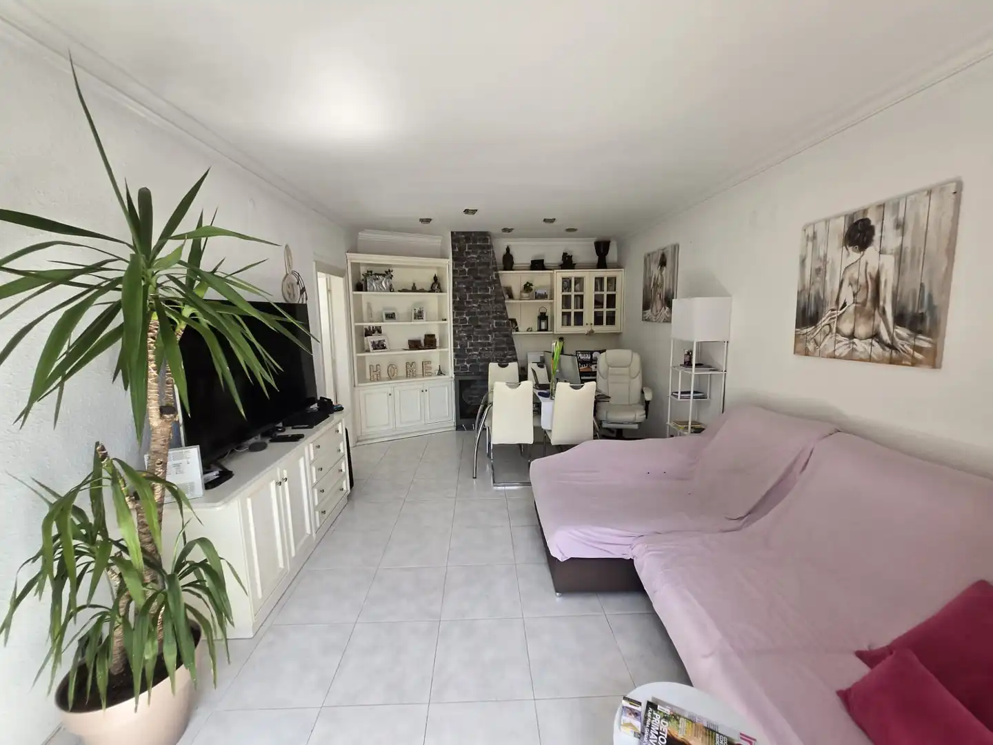 Sala de estar de Ático en venta en L'Hospitalet de Llobregat con Aire acondicionado, Terraza y Amueblado