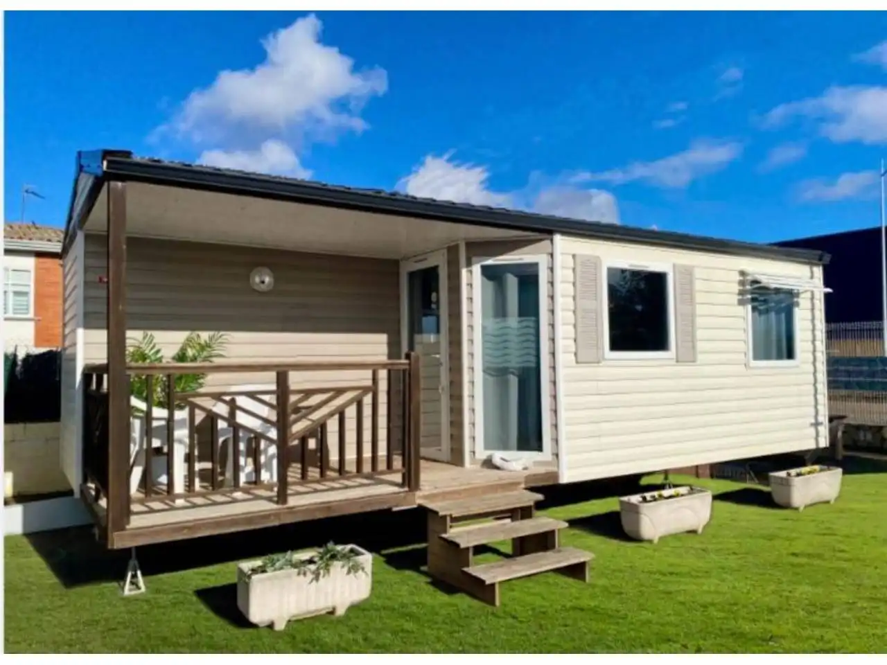 Exterior view of Flat for rent in Onzonilla