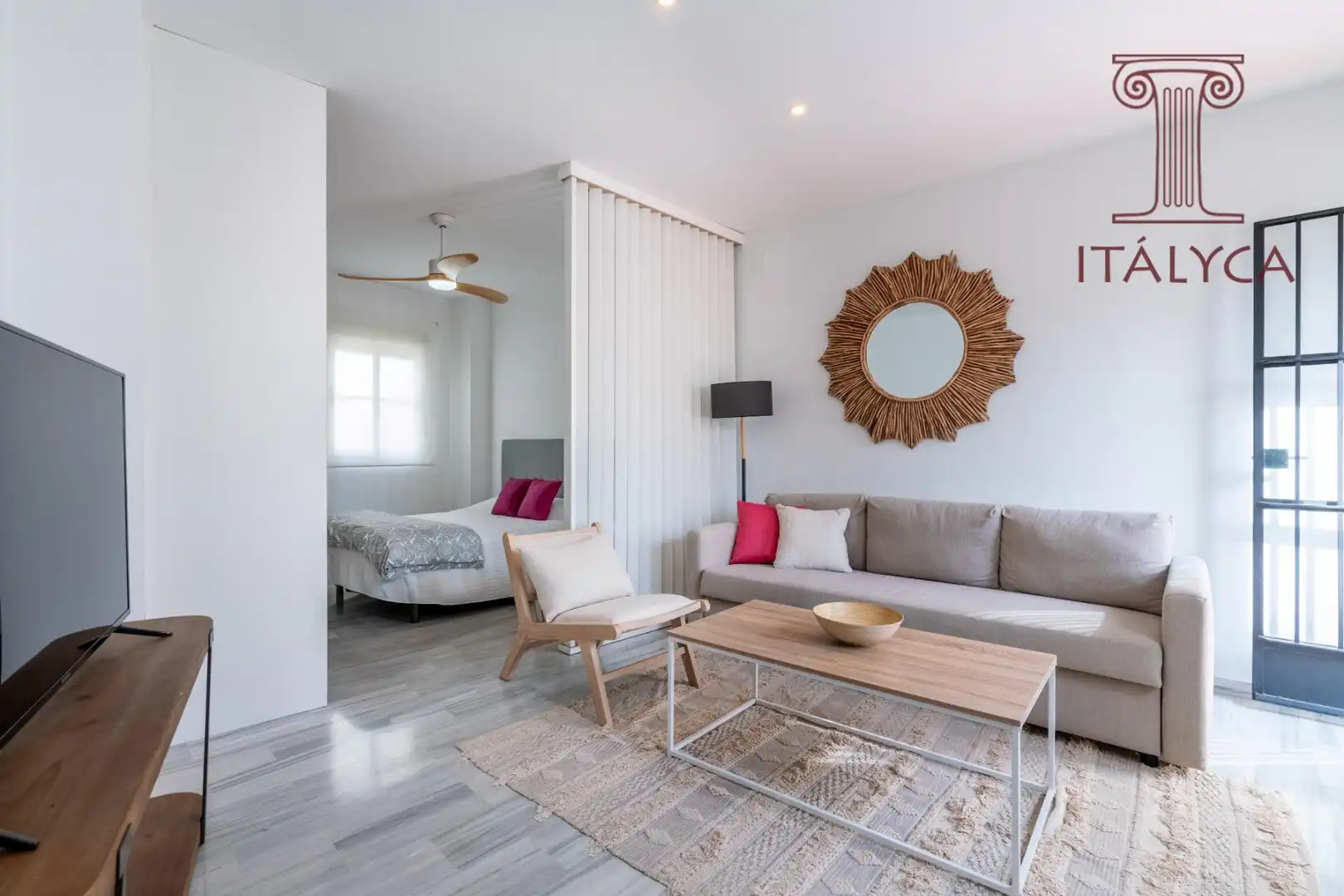 Sala de estar de Ático en venta en Sevilla con Aire acondicionado, Terraza y Amueblado