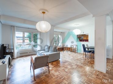 Wohnung mit Aufzug zur Miete in Hermanos Menéndez Pidal