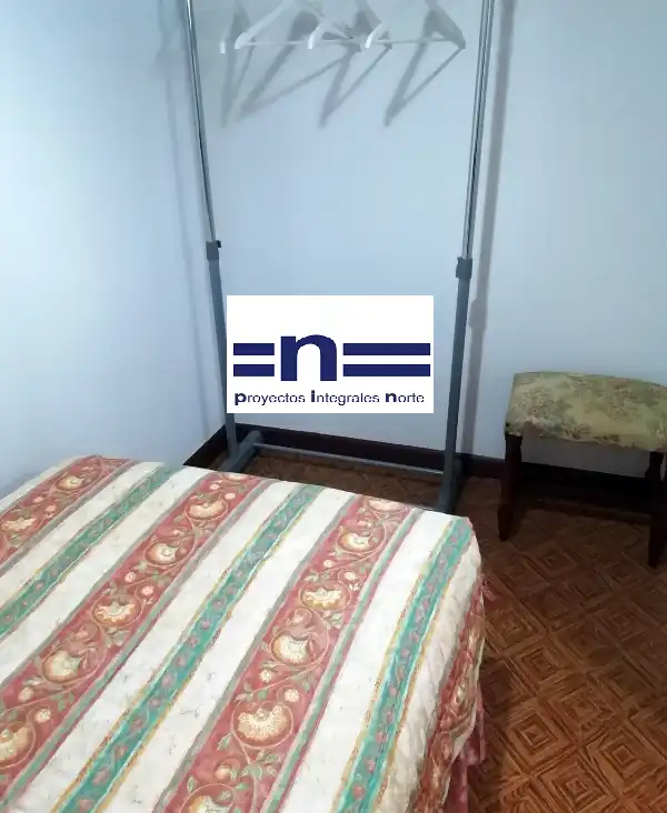 Habitación de Casa adosada en venta en Muxía con Amueblado y Balcón