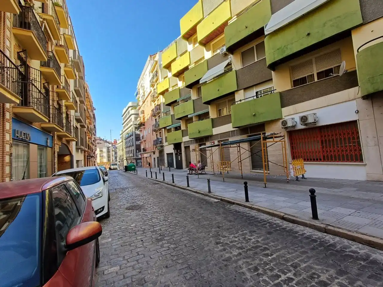 Vista exterior de Local en venta en Huelva